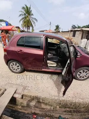 Toyota Vitz 2010 Purple
