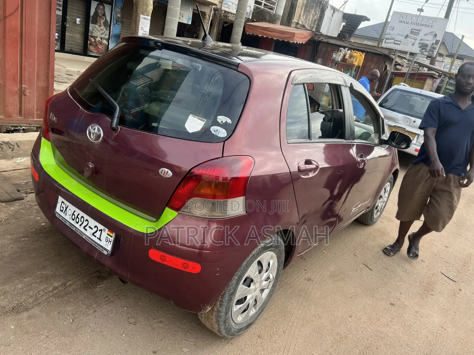 Toyota Vitz 2010 Purple