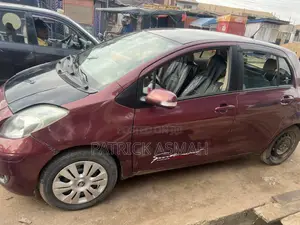 Toyota Vitz 2010 Purple