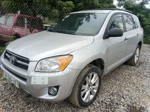 Toyota RAV4 2012 Silver