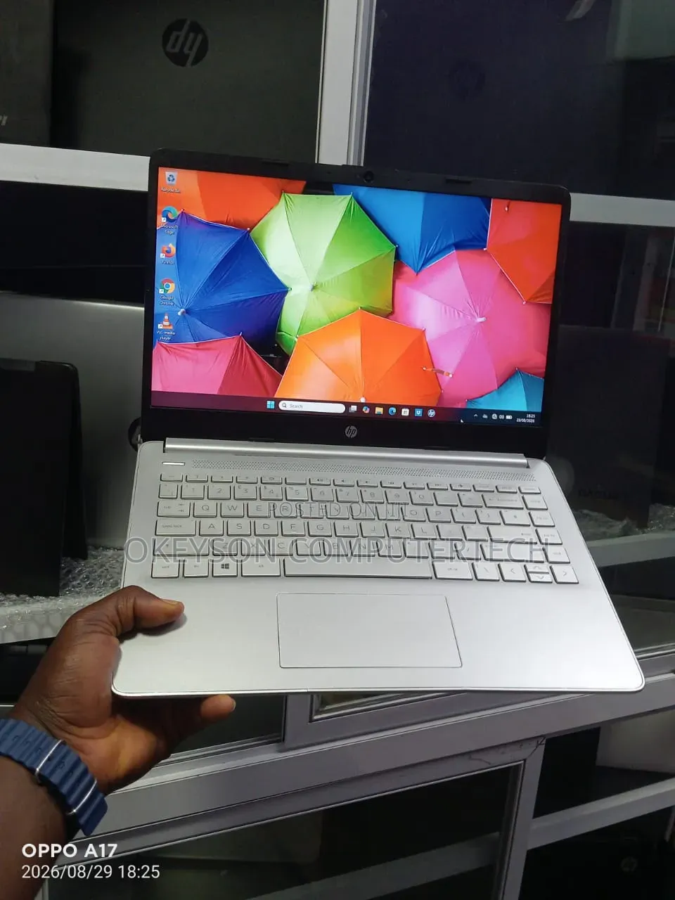 Laptop HP 14S 8GB Intel SSD 128GB