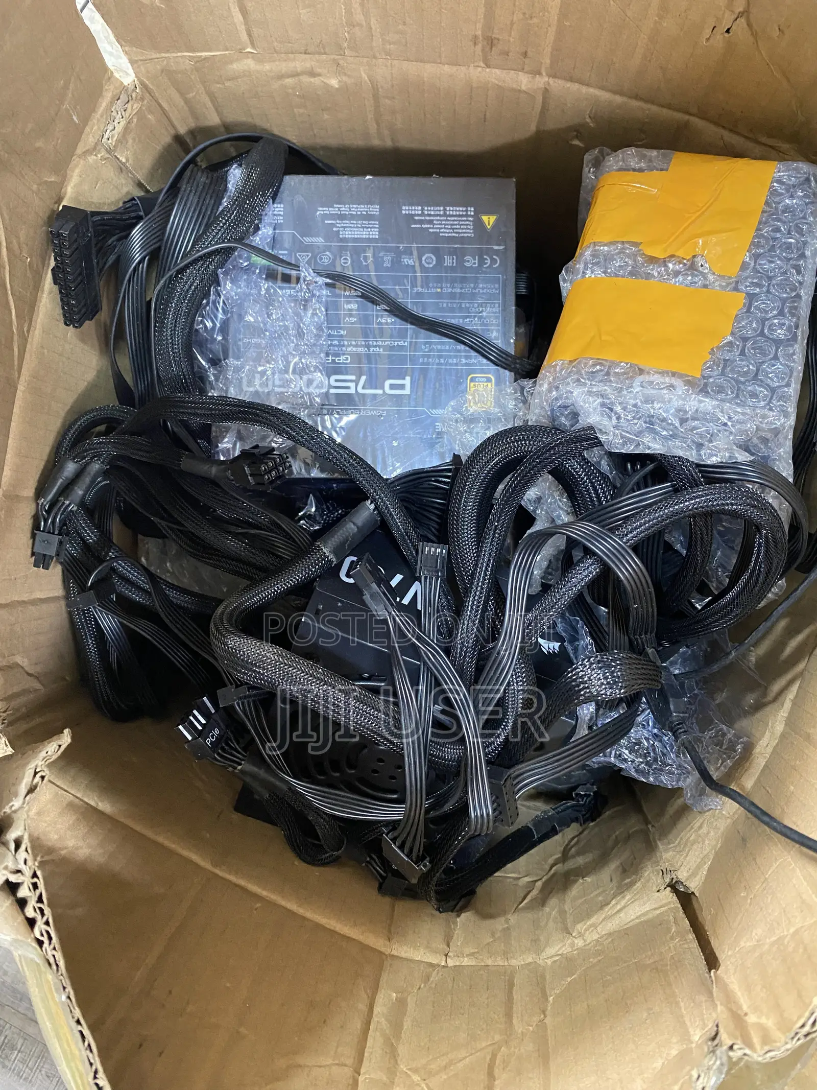 Gigabyte GP-P750GM (80 Plus Gold 750W, Modular, Smart Fan, Smart Power