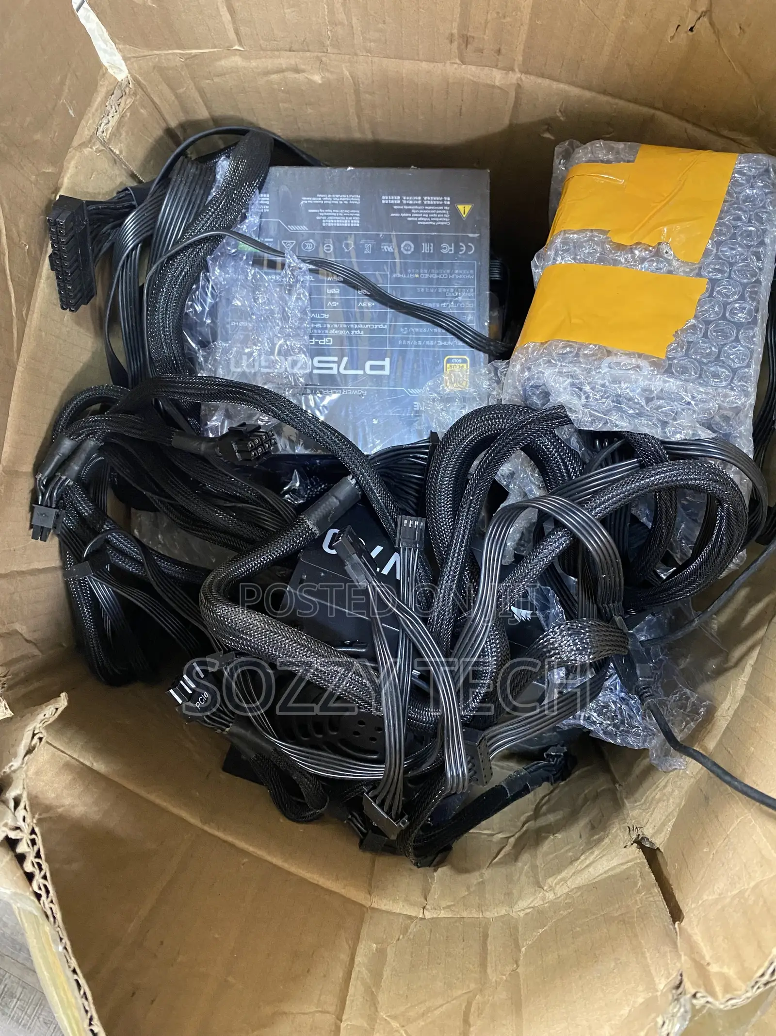 Gigabyte GP-P750GM (80 Plus Gold 750W, Modular, Smart Fan, Smart Power