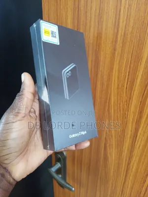 New Samsung Galaxy Z Flip6 256 GB Black