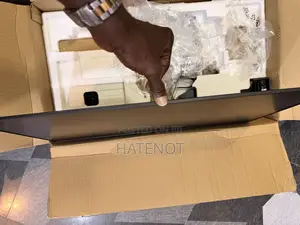 27 Inches Samsung Monitor