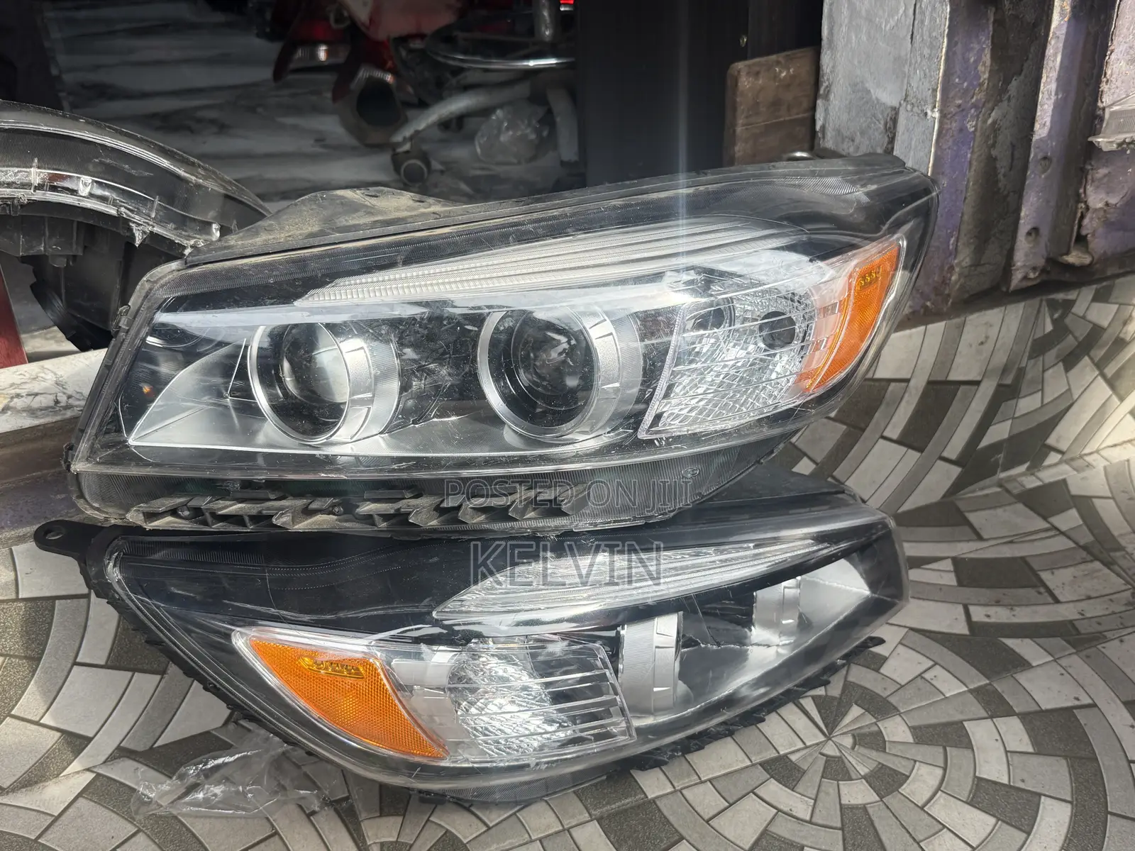 Kia Sorento 2017 Headlight Pair