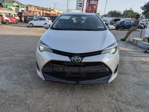 Toyota Corolla LE Eco (1.8L 4cyl 2A) 2018 Silver