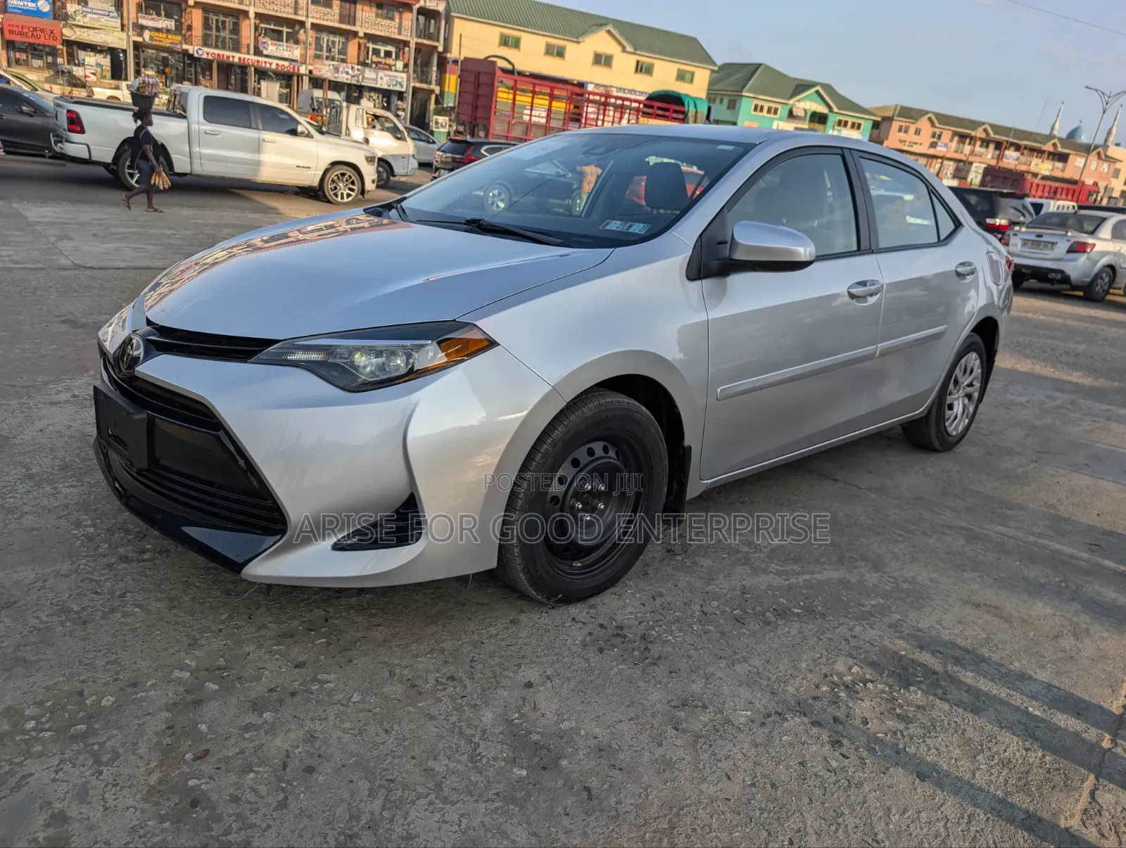 Toyota Corolla LE Eco (1.8L 4cyl 2A) 2018 Silver
