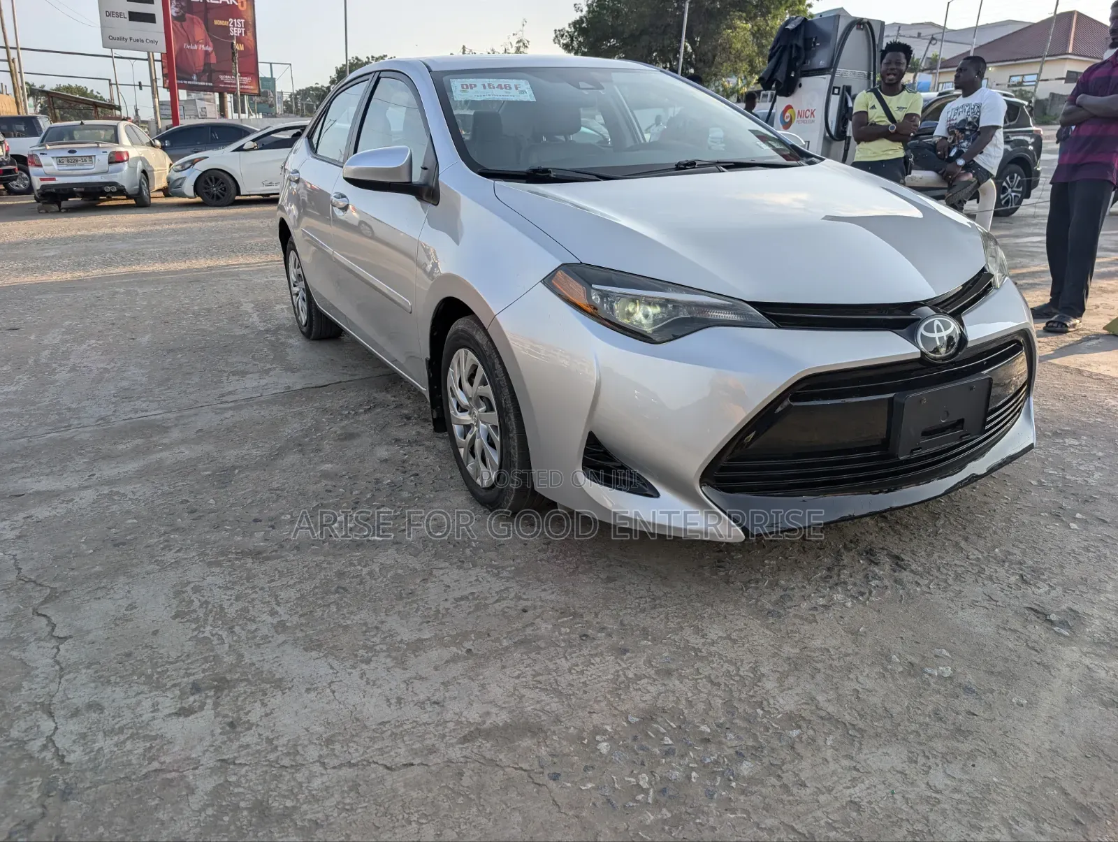 Toyota Corolla LE Eco (1.8L 4cyl 2A) 2018 Silver
