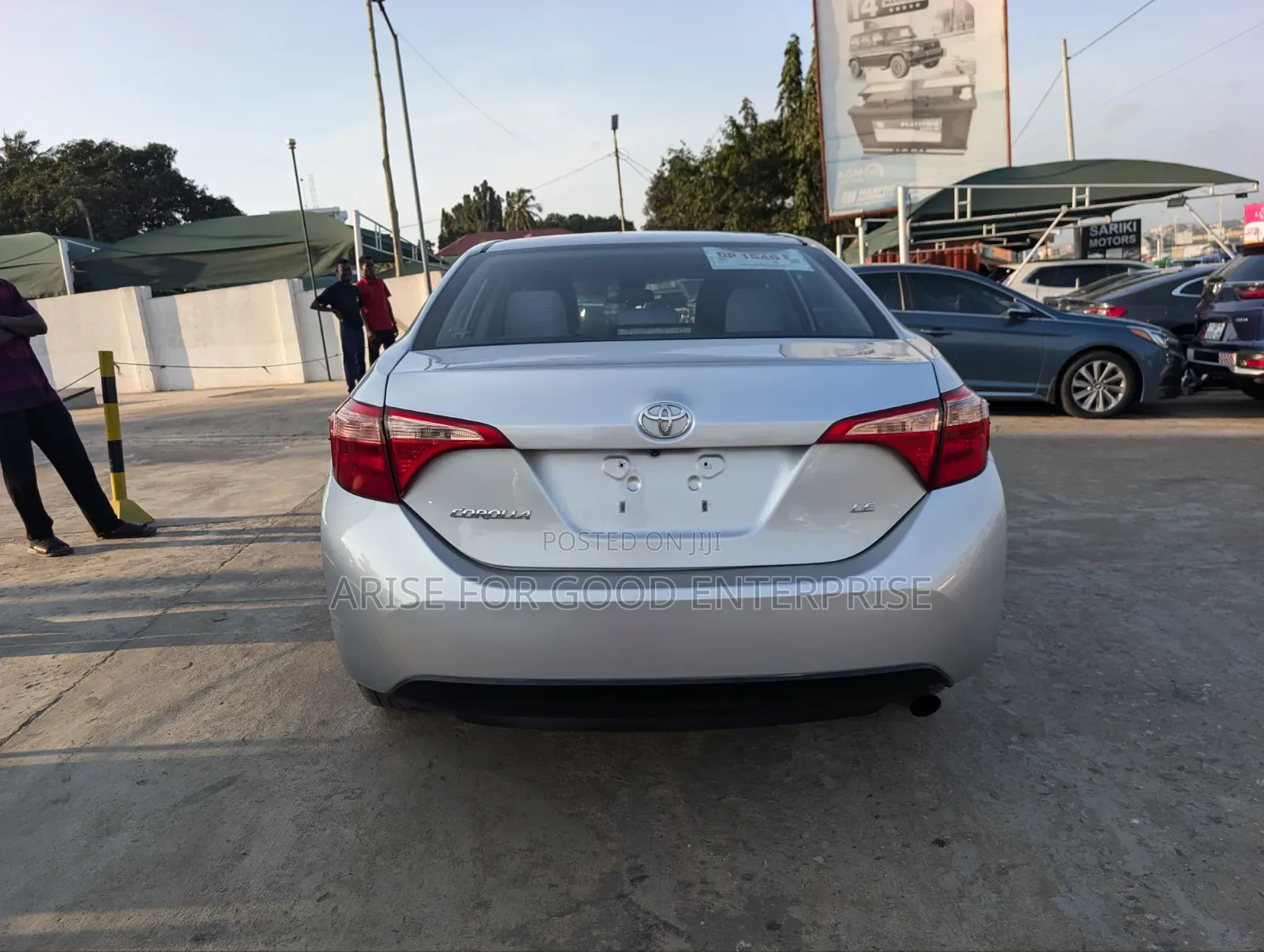 Toyota Corolla LE Eco (1.8L 4cyl 2A) 2018 Silver