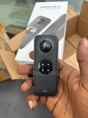 Insta360 X2