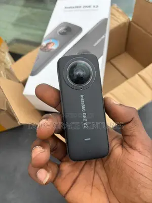 Insta360 X2