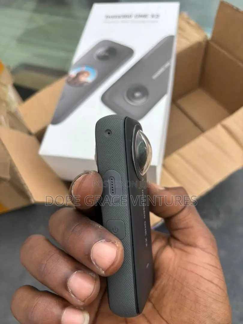 Insta360 X2