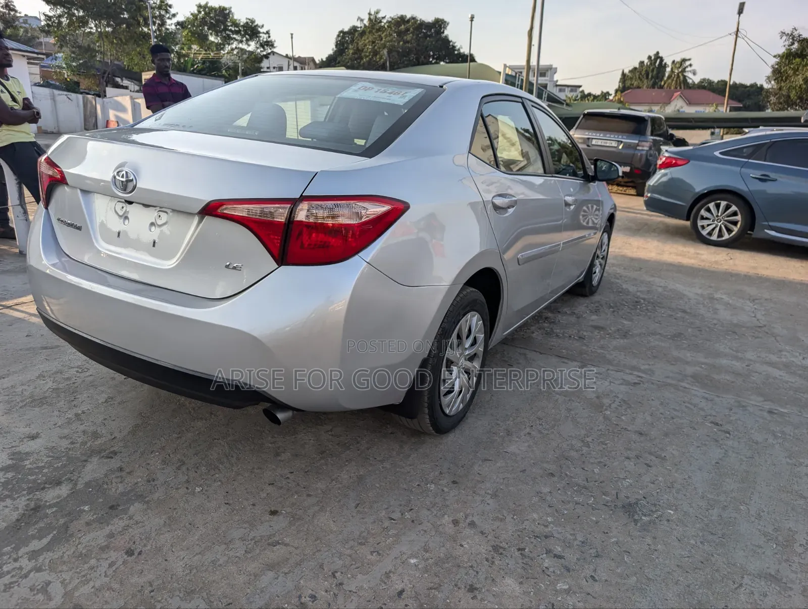 Toyota Corolla LE Eco (1.8L 4cyl 2A) 2018 Silver