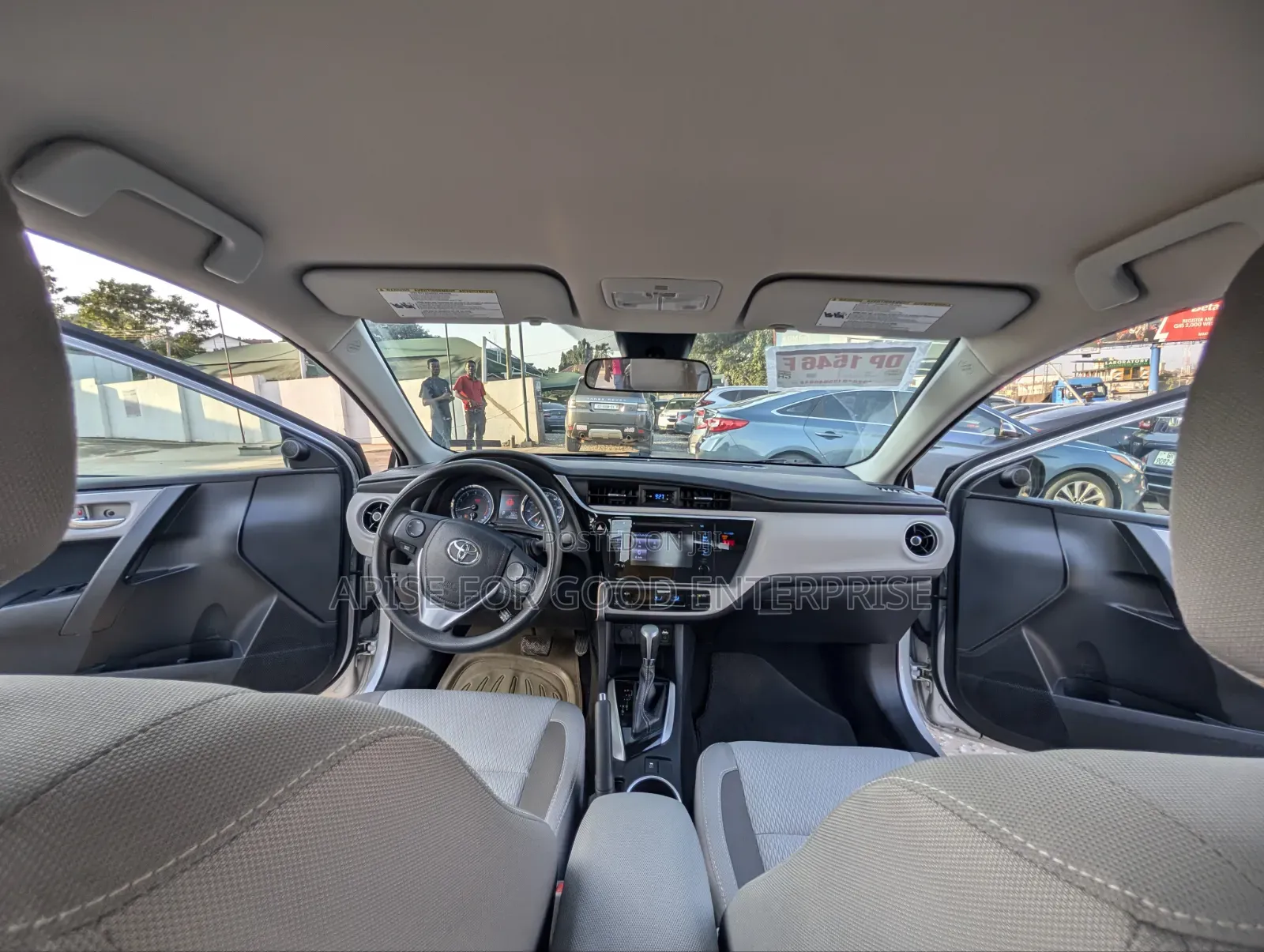 Toyota Corolla LE Eco (1.8L 4cyl 2A) 2018 Silver