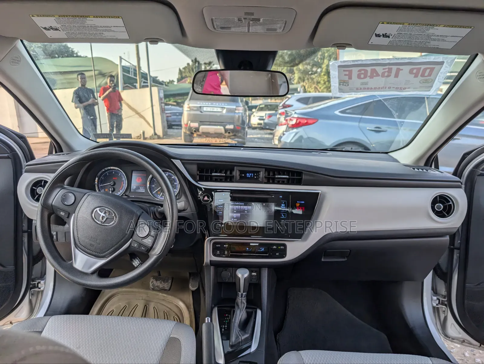 Toyota Corolla LE Eco (1.8L 4cyl 2A) 2018 Silver