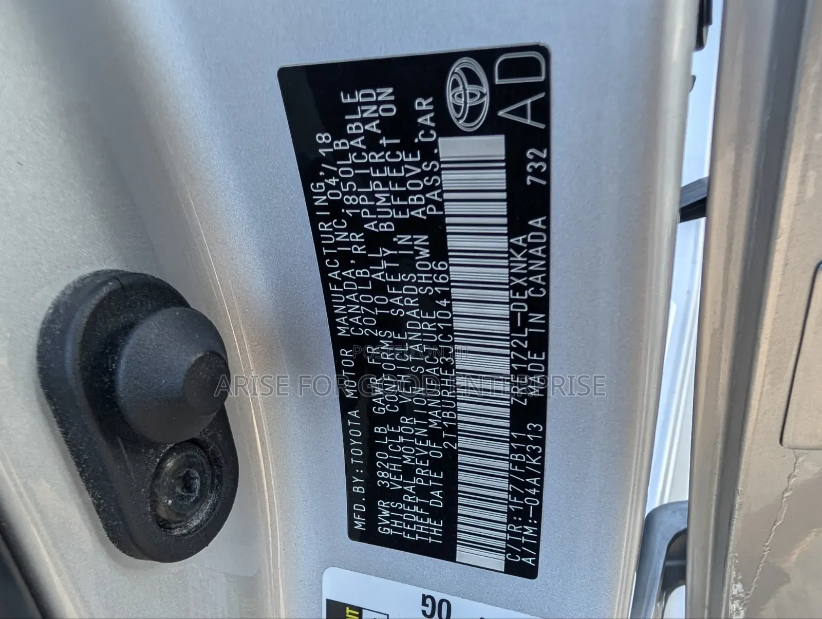 Toyota Corolla LE Eco (1.8L 4cyl 2A) 2018 Silver