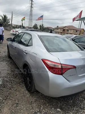 Toyota Corolla 2019 Silver