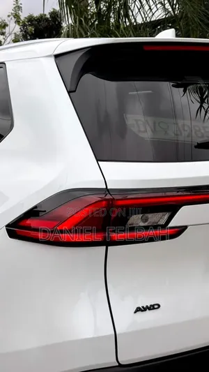 Toyota Grand Highlander Platinum 2025 Off white