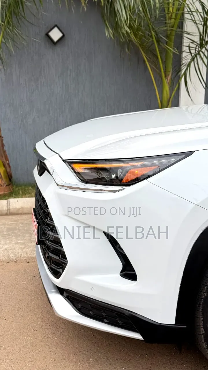 Toyota Grand Highlander Platinum 2025 Off white