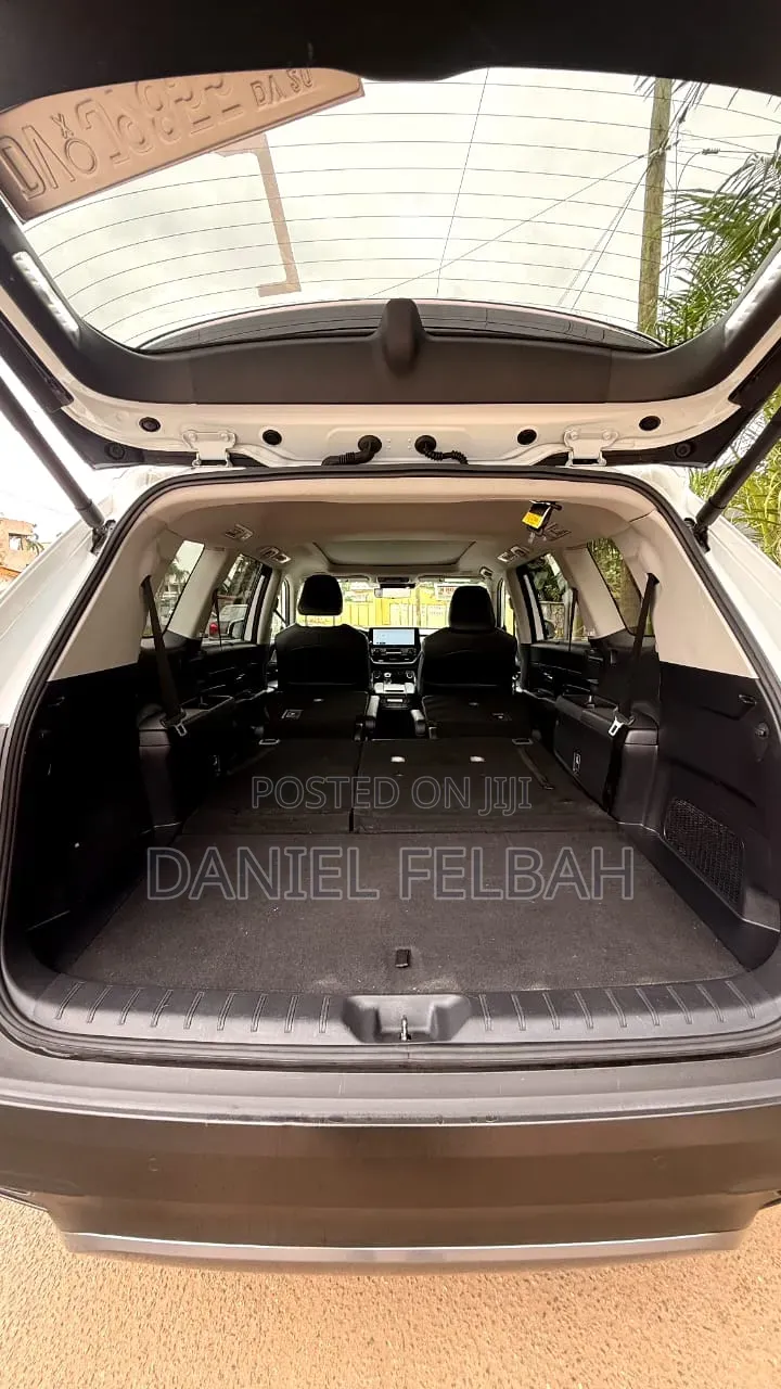 Toyota Grand Highlander Platinum 2025 Off white