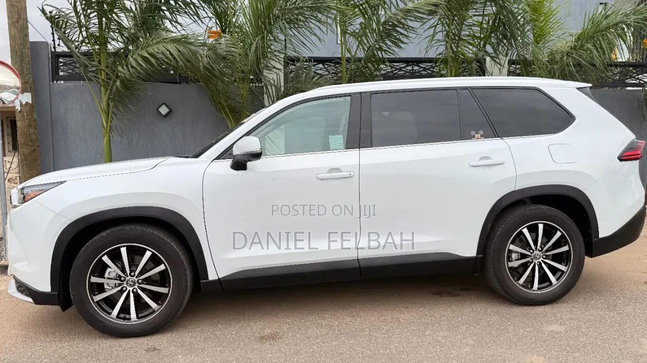 Toyota Grand Highlander Platinum 2025 Off white