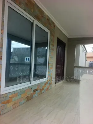 3bdrm Apartment in New Town for rent
