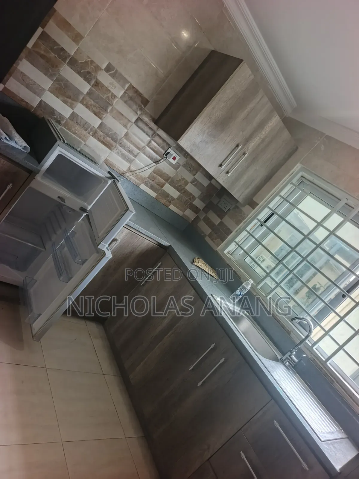 3bdrm Apartment in New Town for rent