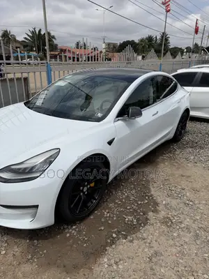 Tesla Model 3 2019 White