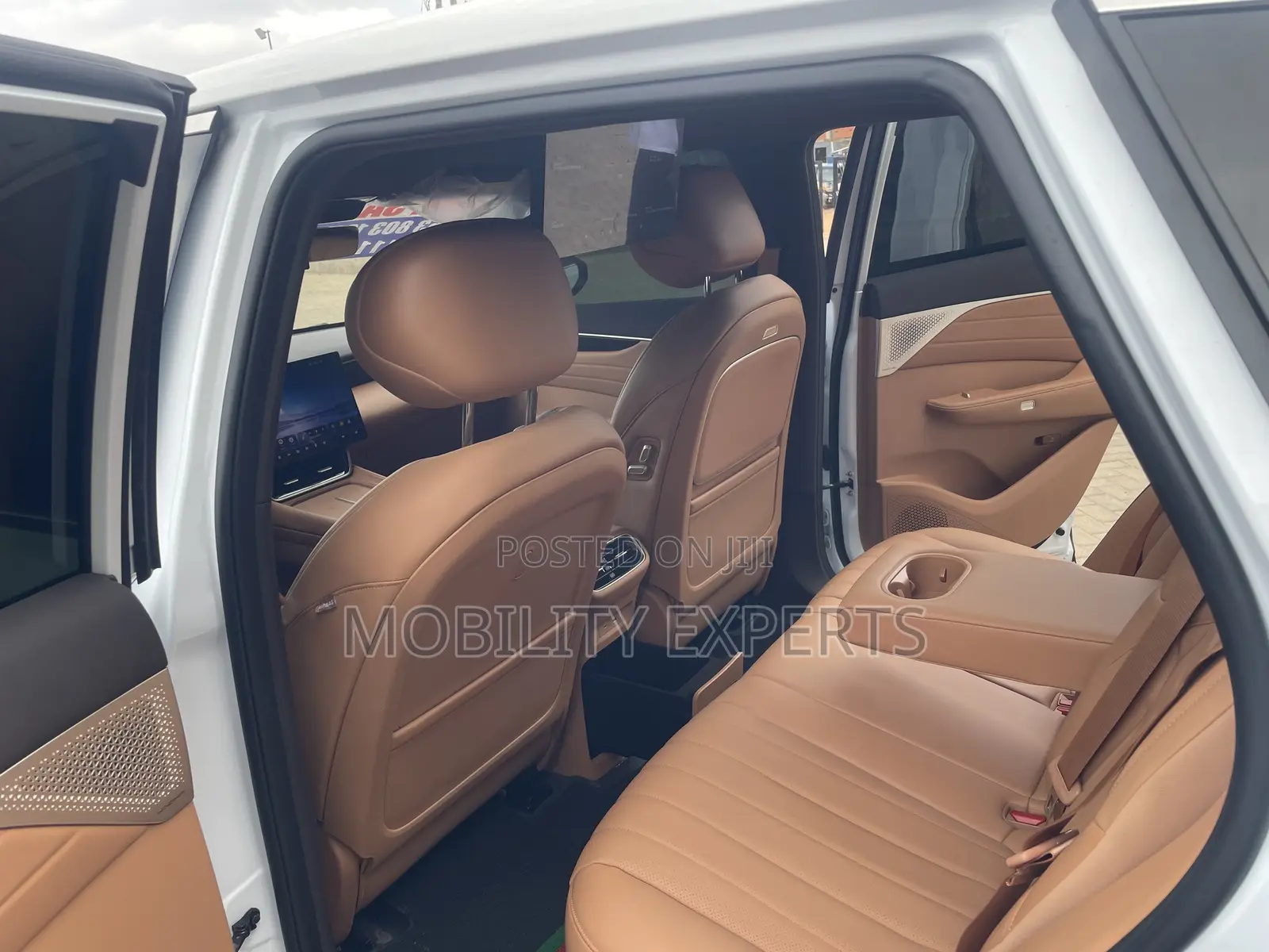 Dongfeng Yipai 008 2025 White