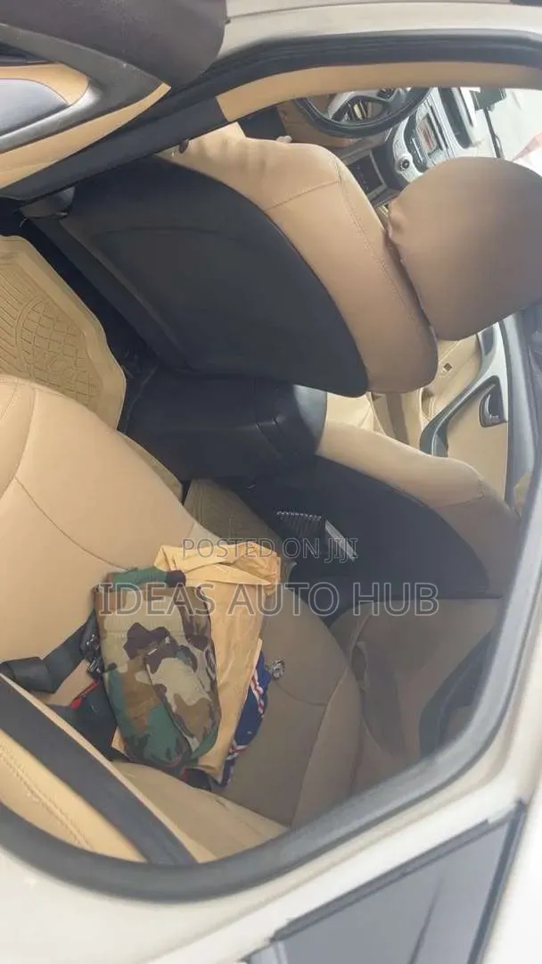 Hyundai Elantra Limited 2012 Beige