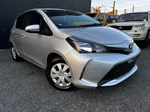 Toyota Vitz 2014 Silver