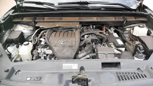 Toyota Highlander 2023 Silver