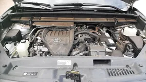 Toyota Highlander 2023 Silver