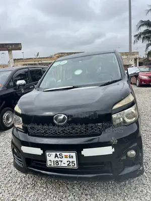 Toyota Voxy 2013 Black