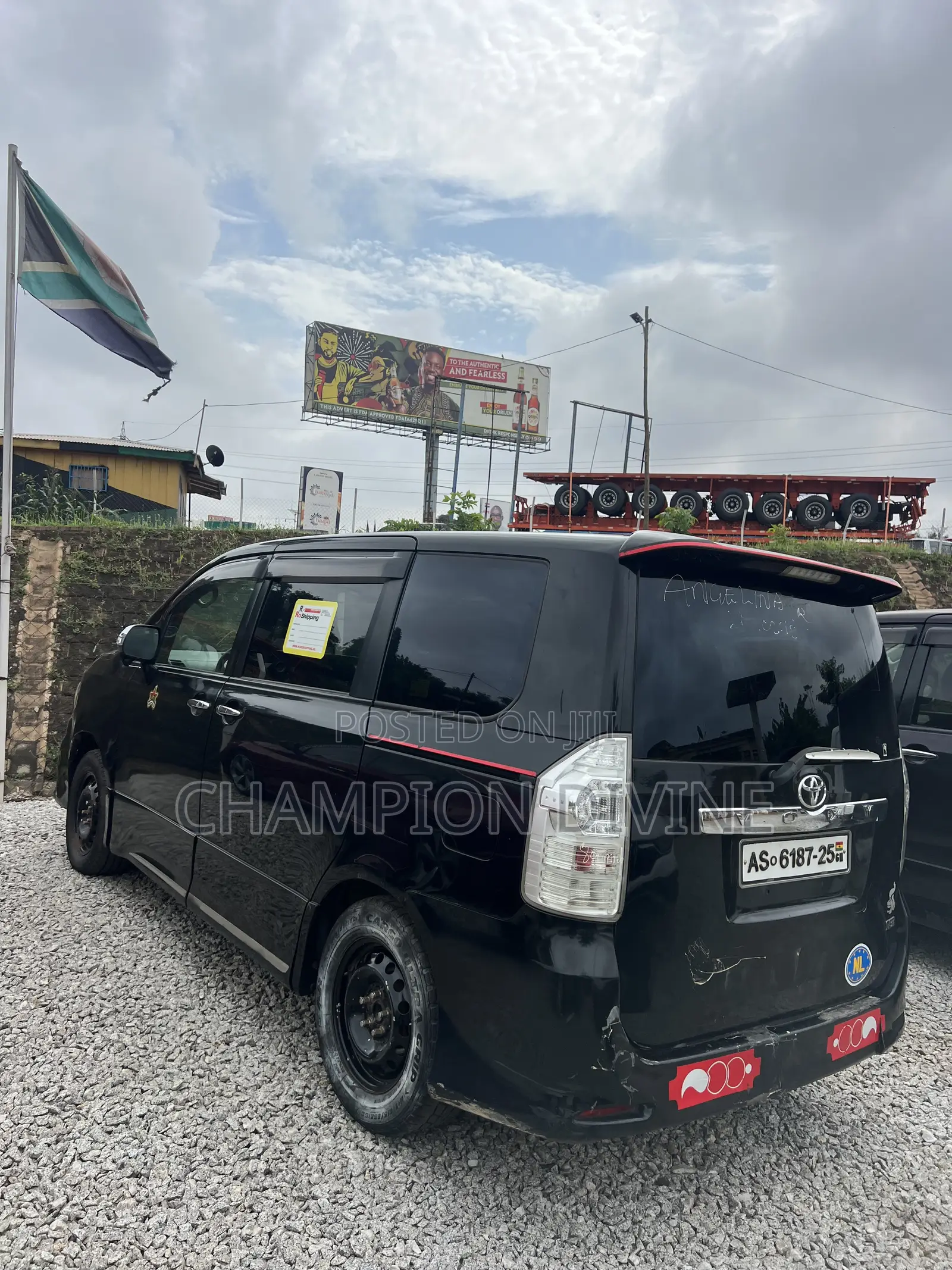 Toyota Voxy 2013 Black