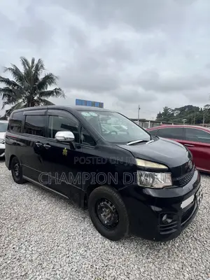 Toyota Voxy 2013 Black
