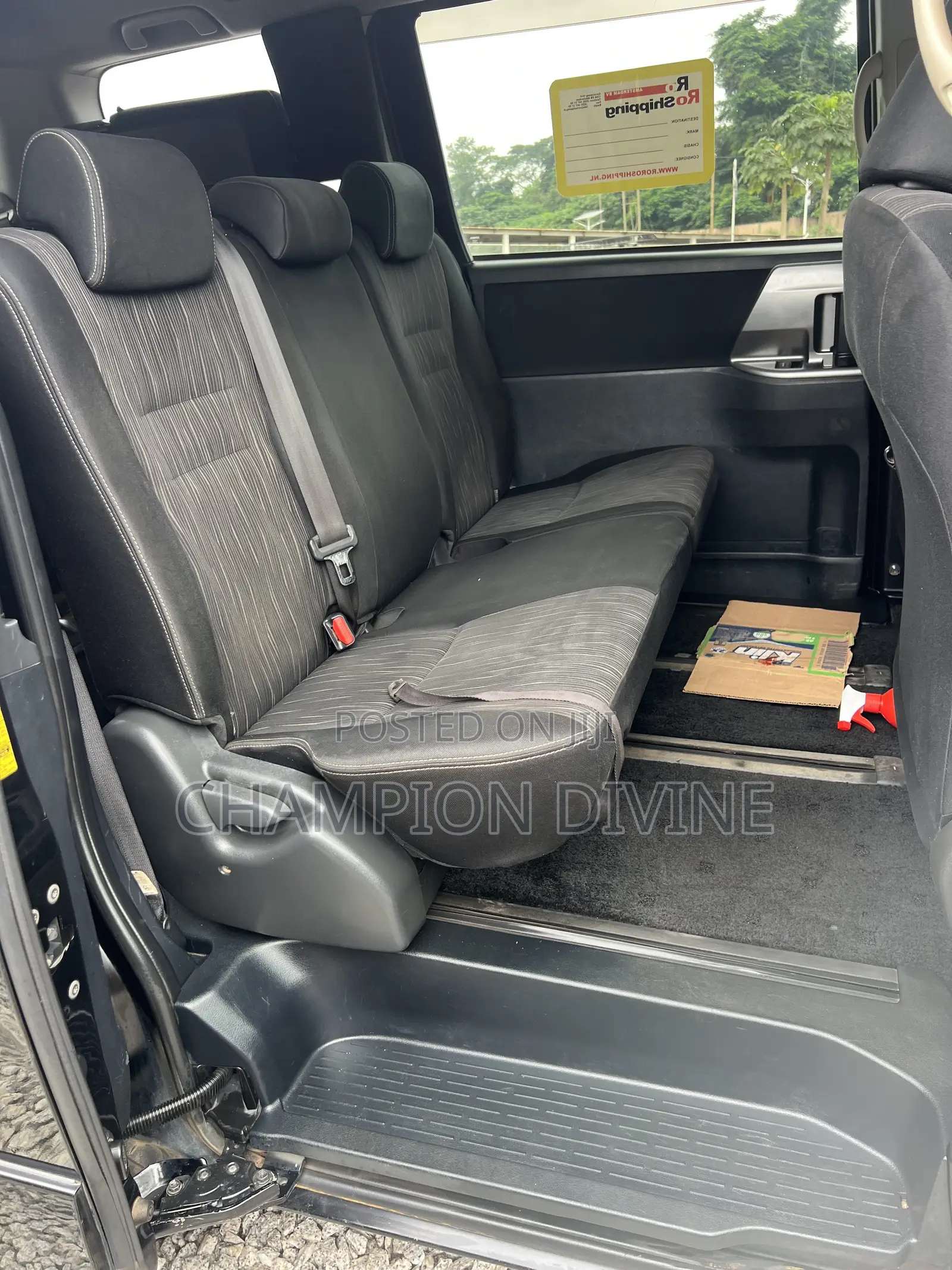 Toyota Voxy 2013 Black