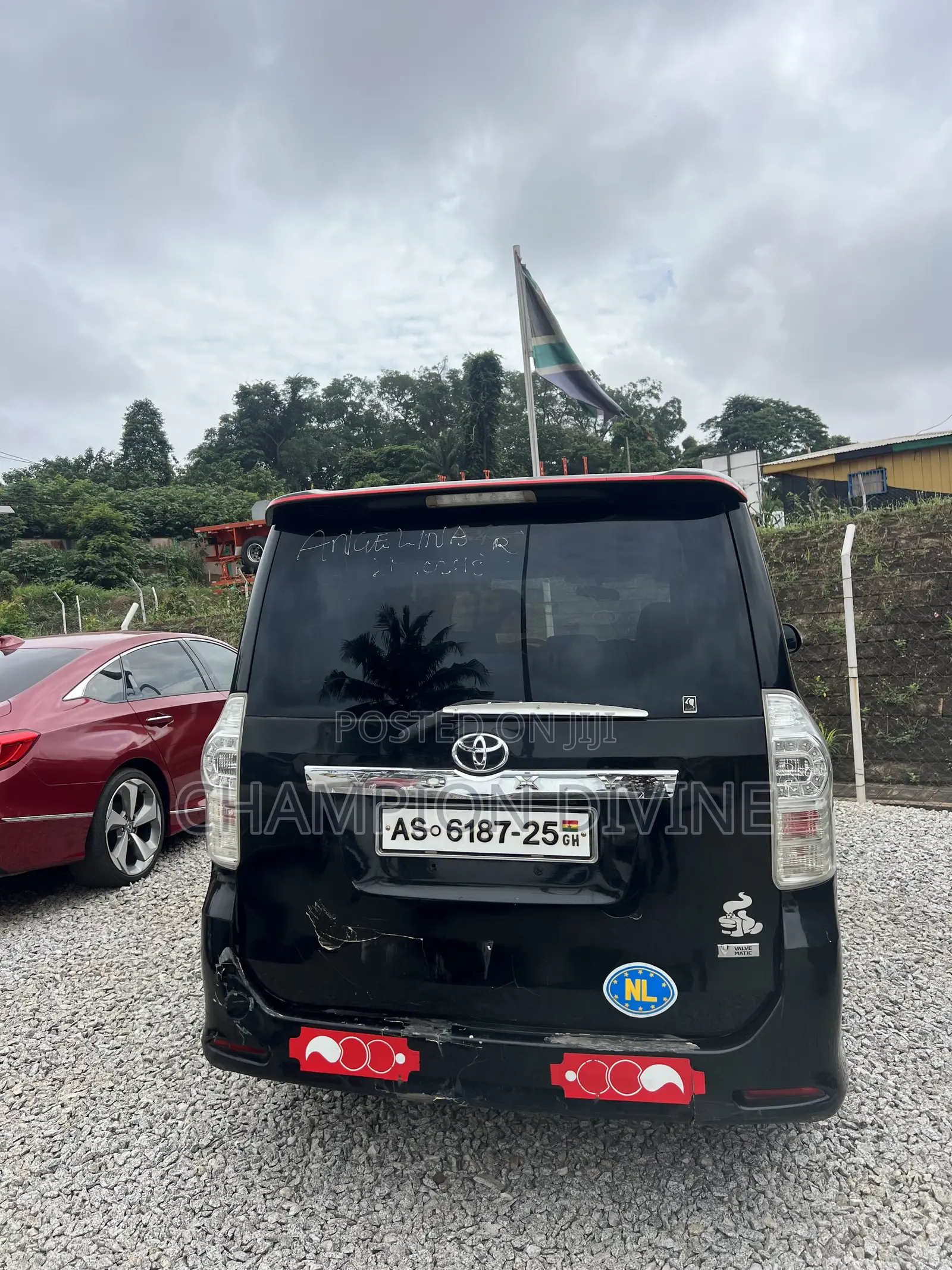 Toyota Voxy 2013 Black