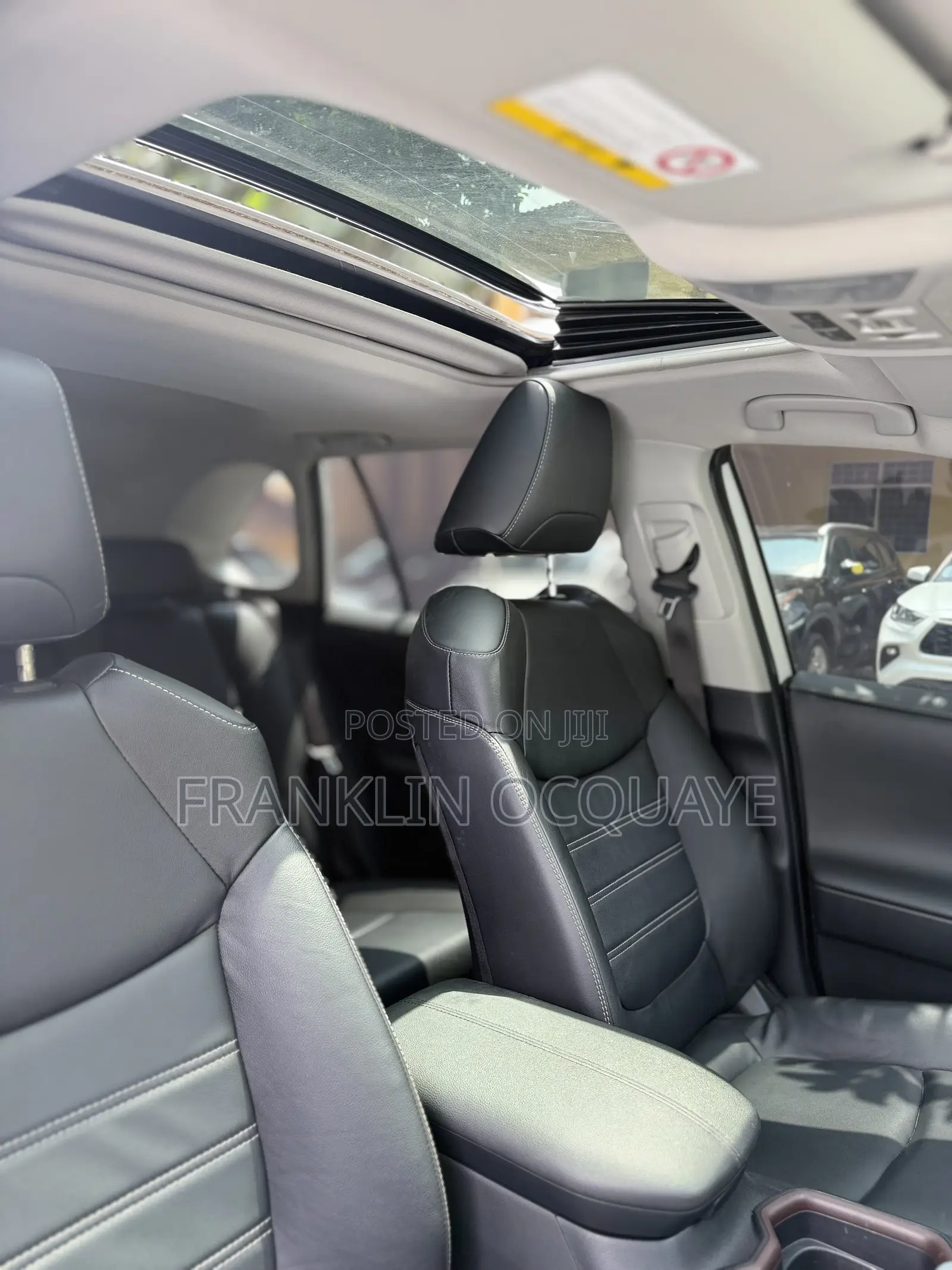 Toyota RAV4 2021 White