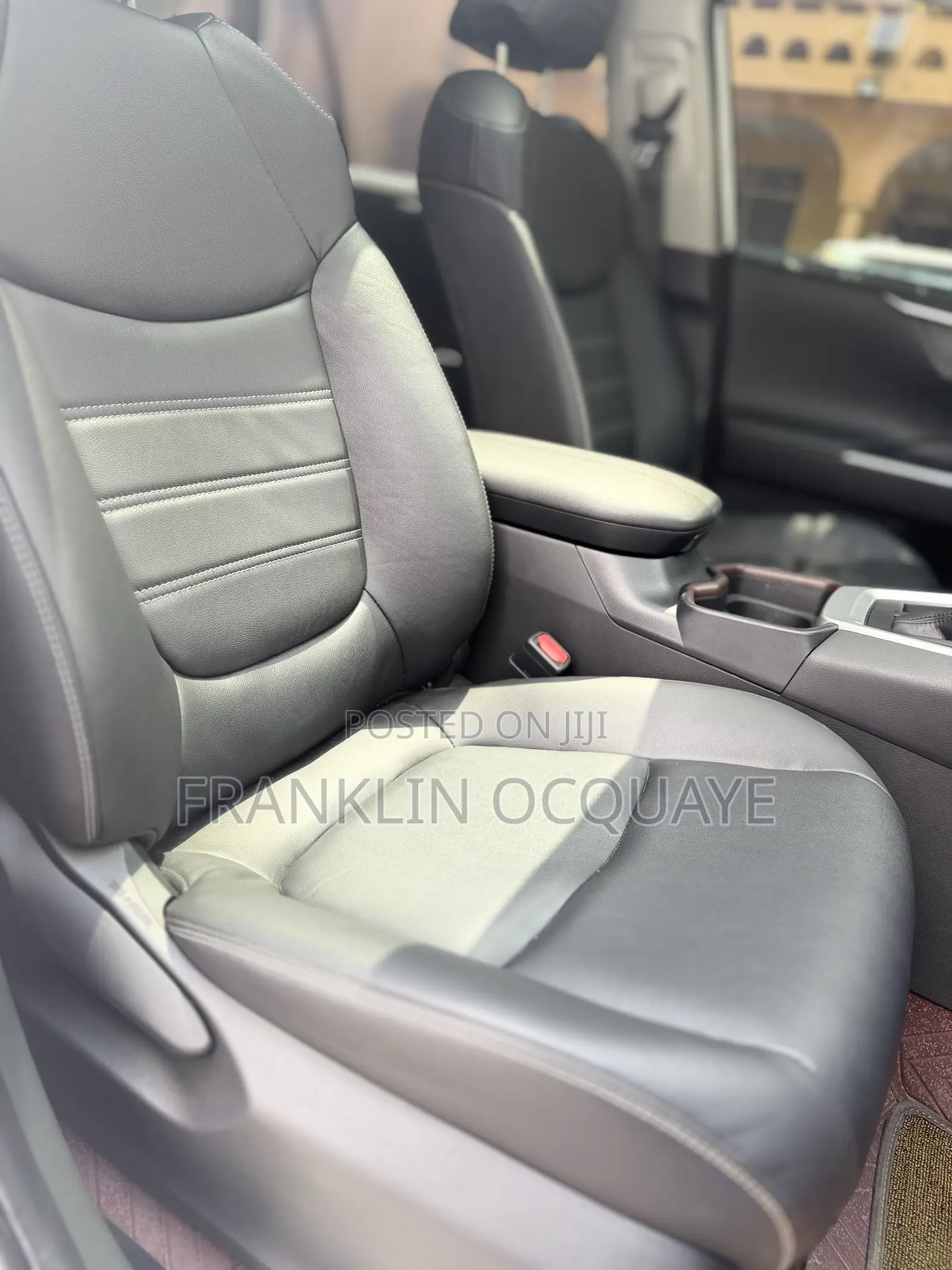 Toyota RAV4 2021 White