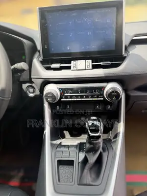 Toyota RAV4 2021 White