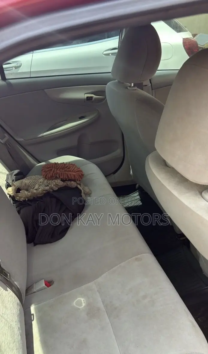 Toyota Corolla 2010 Red