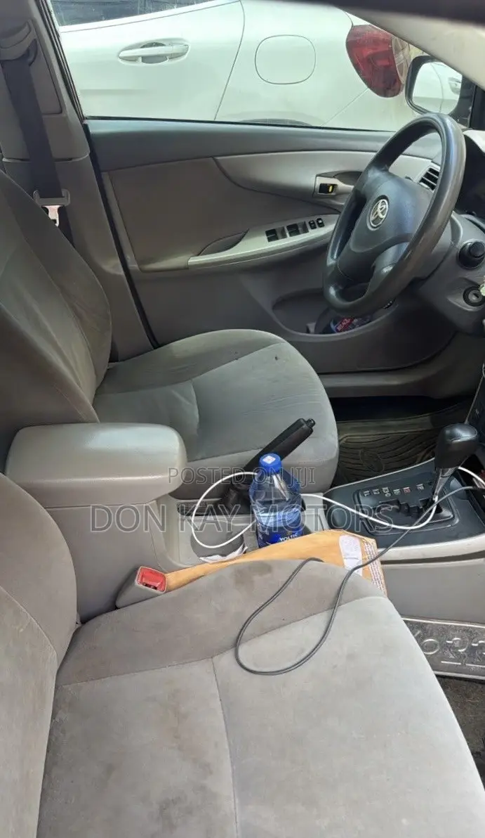 Toyota Corolla 2010 Red