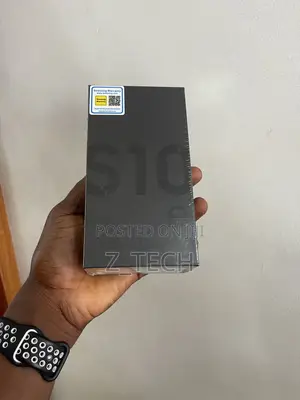 New Samsung Galaxy S10e 128 GB Black