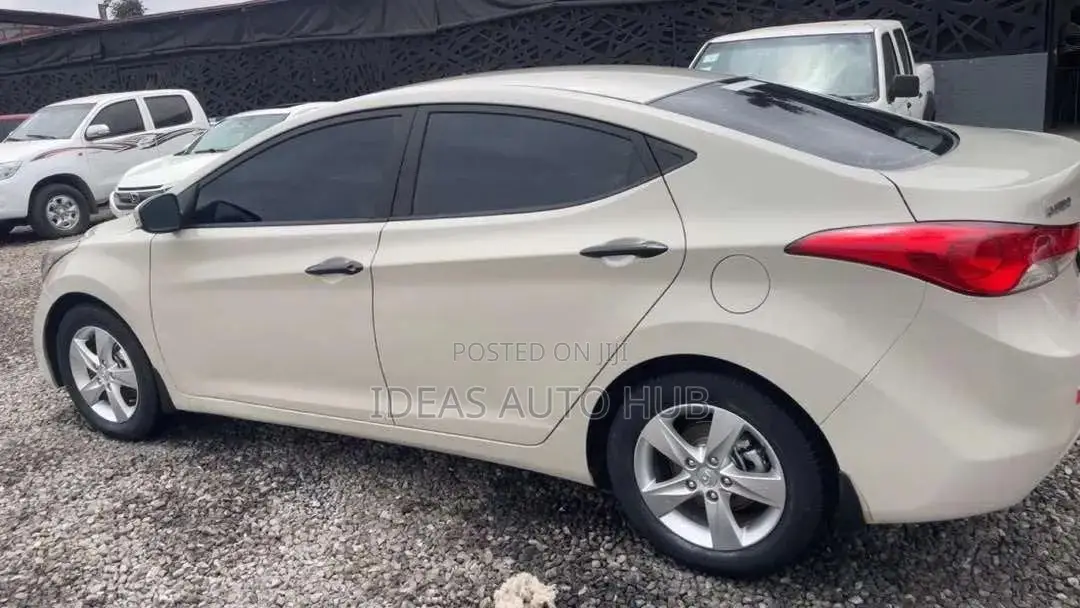 Hyundai Elantra Limited 2012 Beige