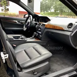Mercedes-Benz C250 2014 Black