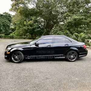 Mercedes-Benz C250 2014 Black