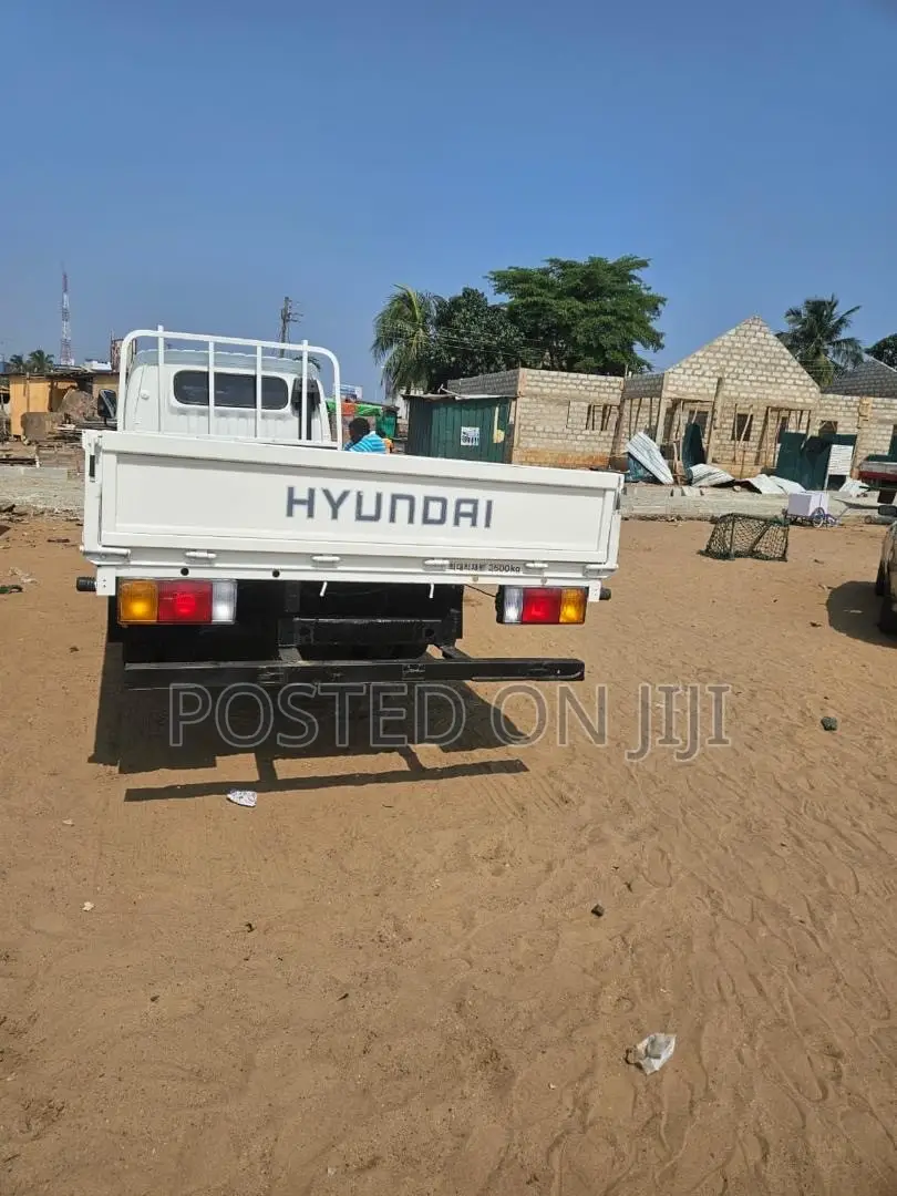 Hyundai Mighty 2.5 Manual Engine