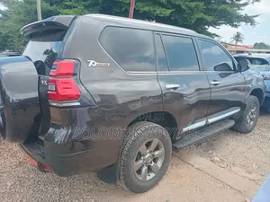 Toyota Land Cruiser Prado 2014 Gray